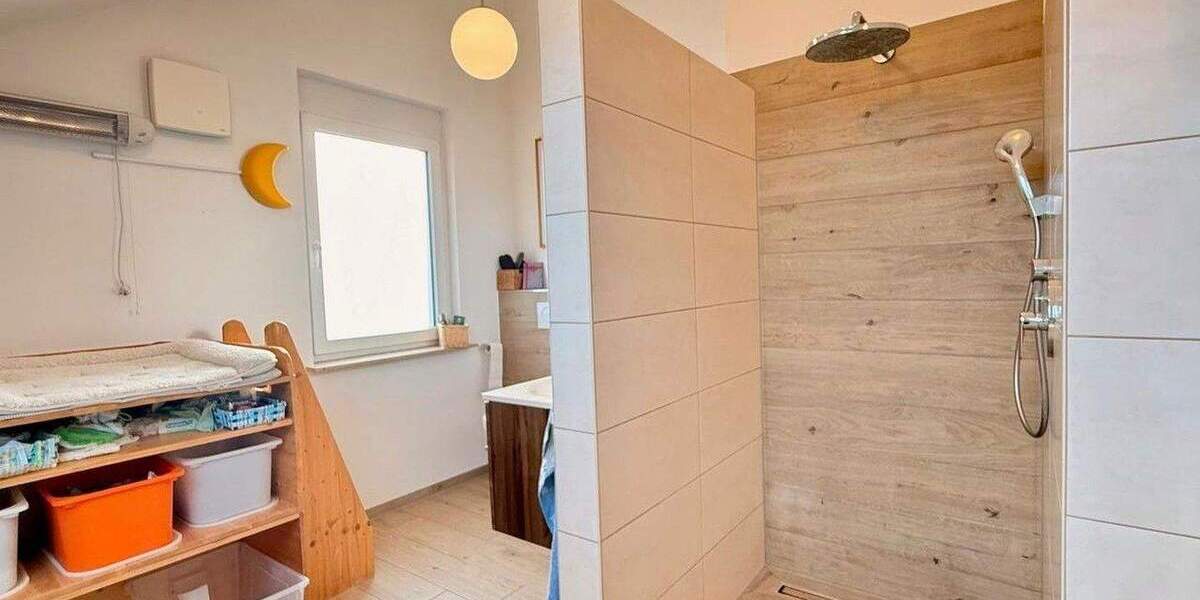 Einfamilienhaus Bad Rappenau Obergimpern - 7 Zimmer, 190 m&sup2;, 820.000&euro; | Angebot:25749952