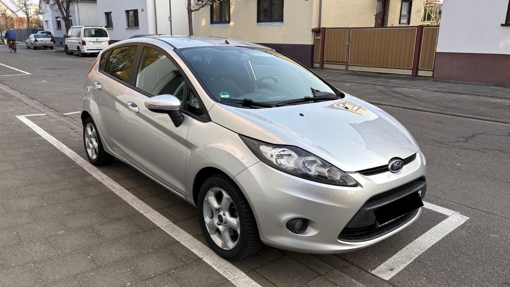 Ford Fiesta 127.050 km 4.299 &euro; Forst 76694
