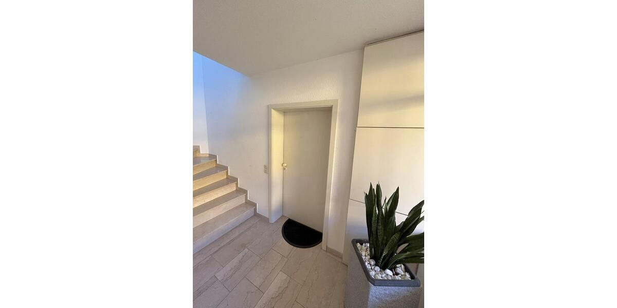 Etagenwohnung Wiesloch - 3 Zimmer, 91 m&sup2;, 1.100&euro; | Angebot:25811373