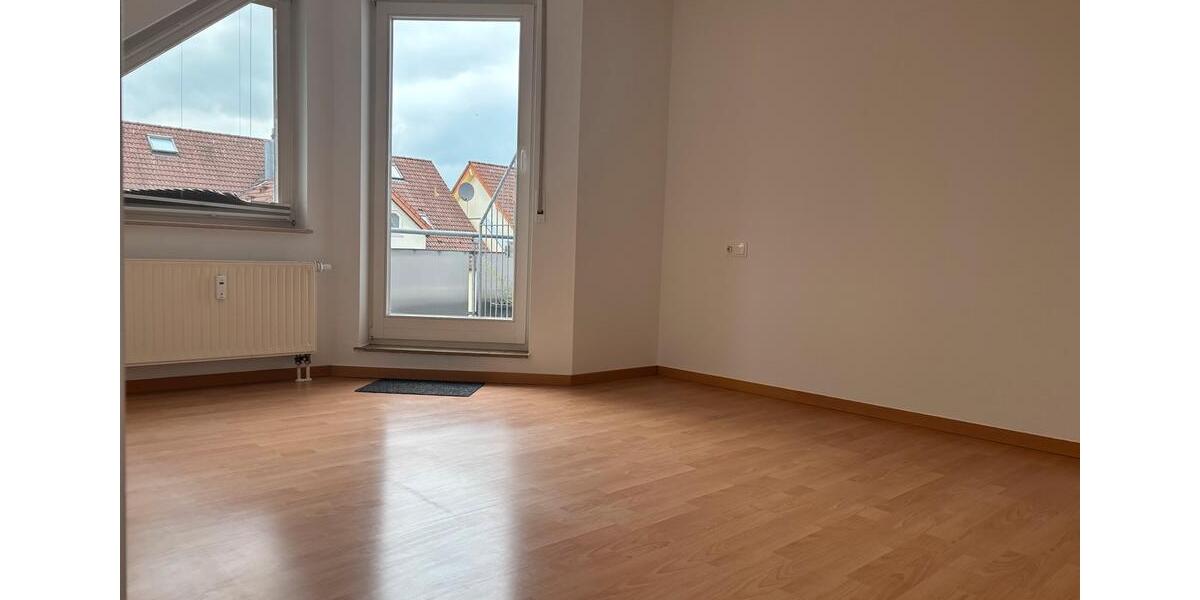 Dachgeschoßwohnung Bad Wimpfen - 3 Zimmer, 73 m&sup2;, 880&euro; | Angebot:25799821