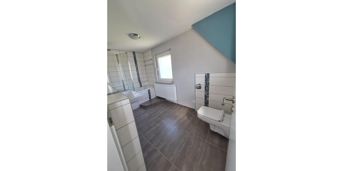 Doppelhaushälfte Bretten - 5 Zimmer, 90 m&sup2;, 445.000&euro; | Angebot:25063292