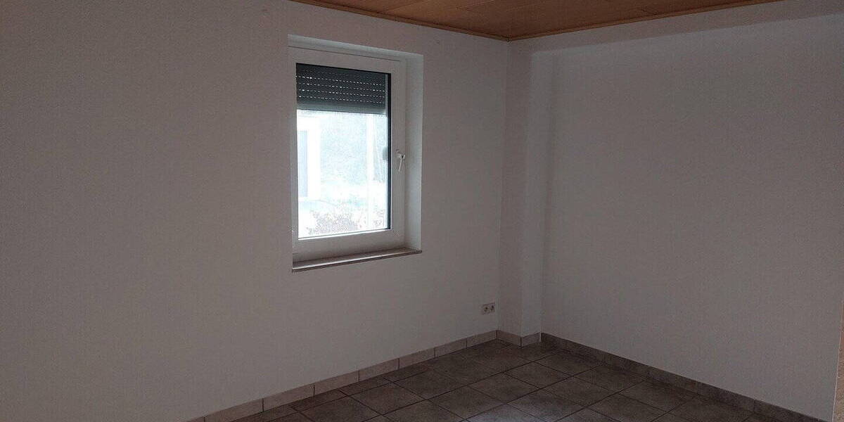 Etagenwohnung Neckarsulm-Amorbach Neckarsulm - 4 Zimmer, 90 m&sup2;, 1.200&euro; | Angebot:26777514