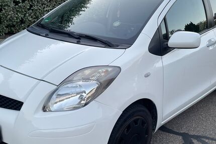 Toyota Yaris 104.000 km 6.900 &euro; Leimen 69181