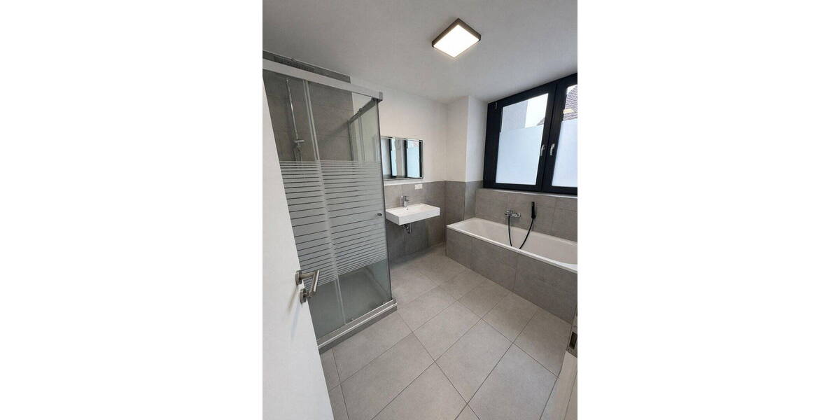 Etagenwohnung Bad Schönborn Mingolsheim - 3 Zimmer, 87 m&sup2;, 1.250&euro; | Angebot:26401974