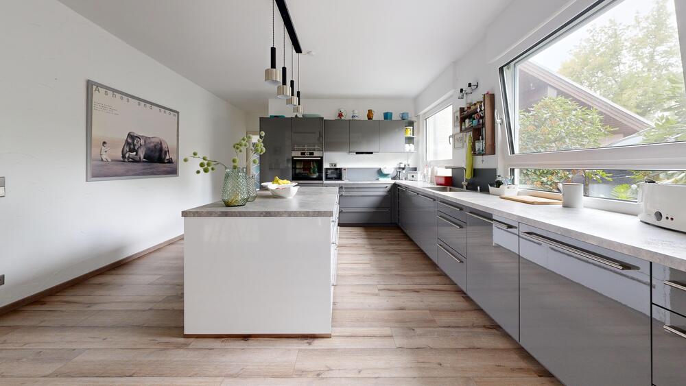 Exklusives, großes Einfamilienhaus in guter und ruhiger Ortsrand-Lage - Einfamilienhaus Eisingen | Angebot:22457254