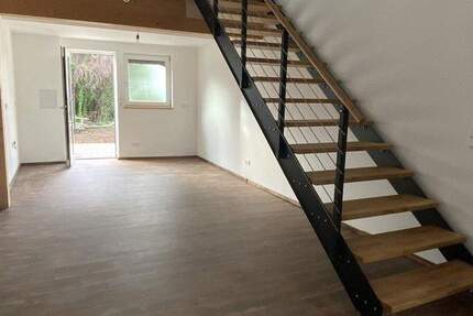 Gewerbeobjekt Untereisesheim - 750&euro; | Angebot:25745773