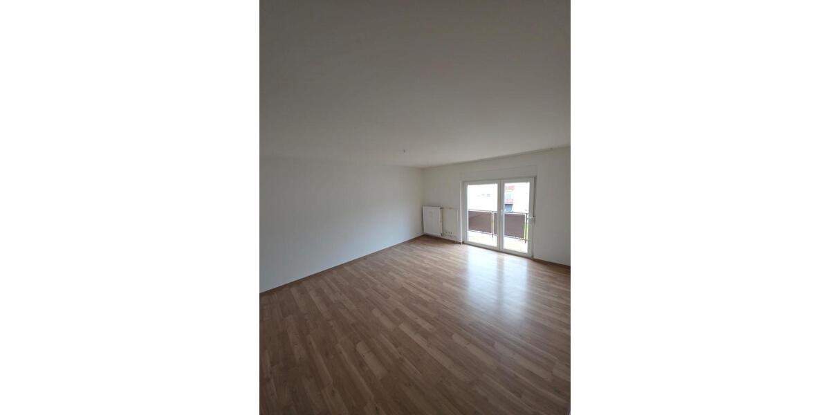 Etagenwohnung Mosbach - 2 Zimmer, 59 m&sup2;, 720&euro; | Angebot:25300895