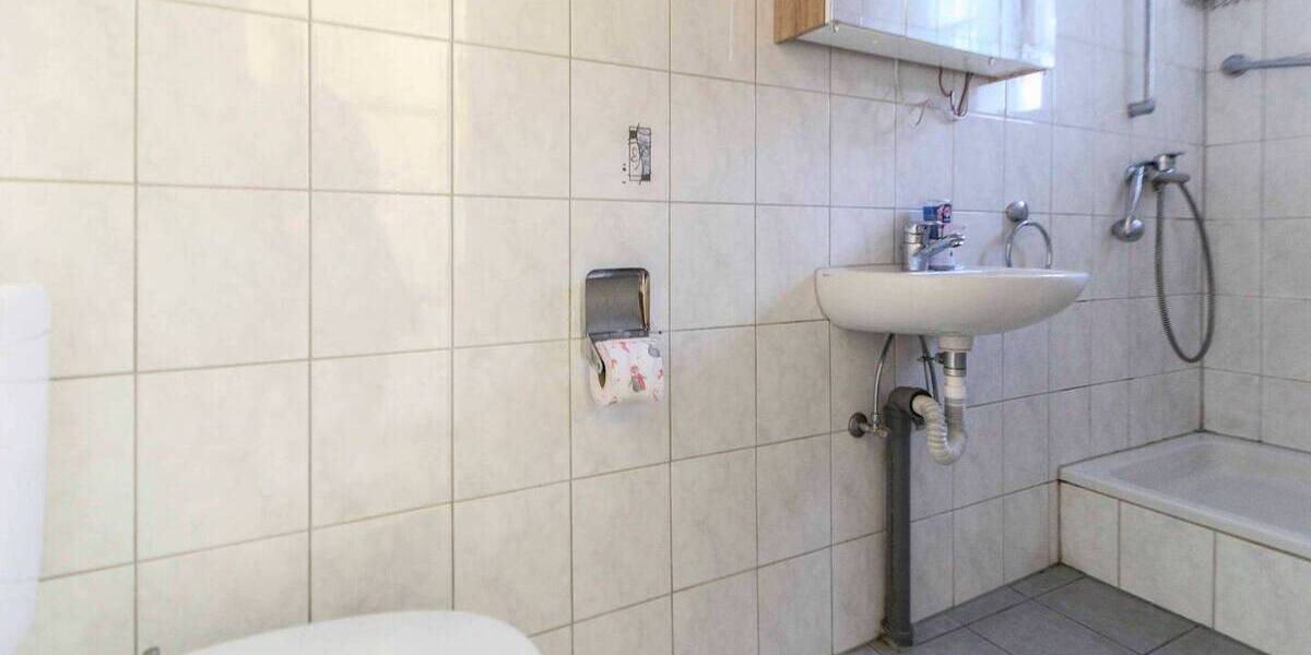 Doppelhaushälfte Erligheim - 9 Zimmer, 151 m&sup2;, 375.000&euro; | Angebot:26028535