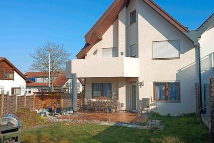 Haus Bönnigheim - 7 Zimmer, 237 m&sup2;, 735.000&euro; | Angebot:25783910