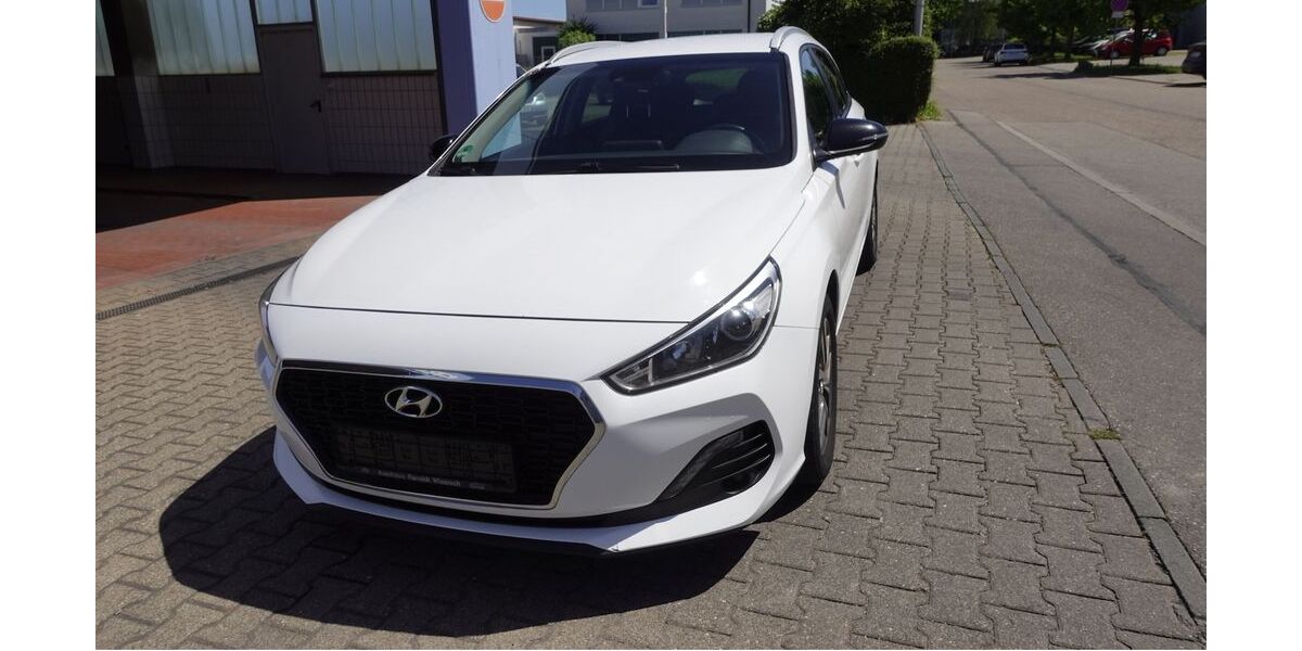 Hyundai i30 251.687 km 7.900 &euro; Talheim 74388