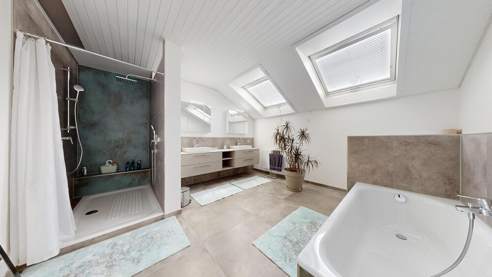 Exklusives, großes Einfamilienhaus in guter und ruhiger Ortsrand-Lage - Einfamilienhaus Eisingen | Angebot:22457254