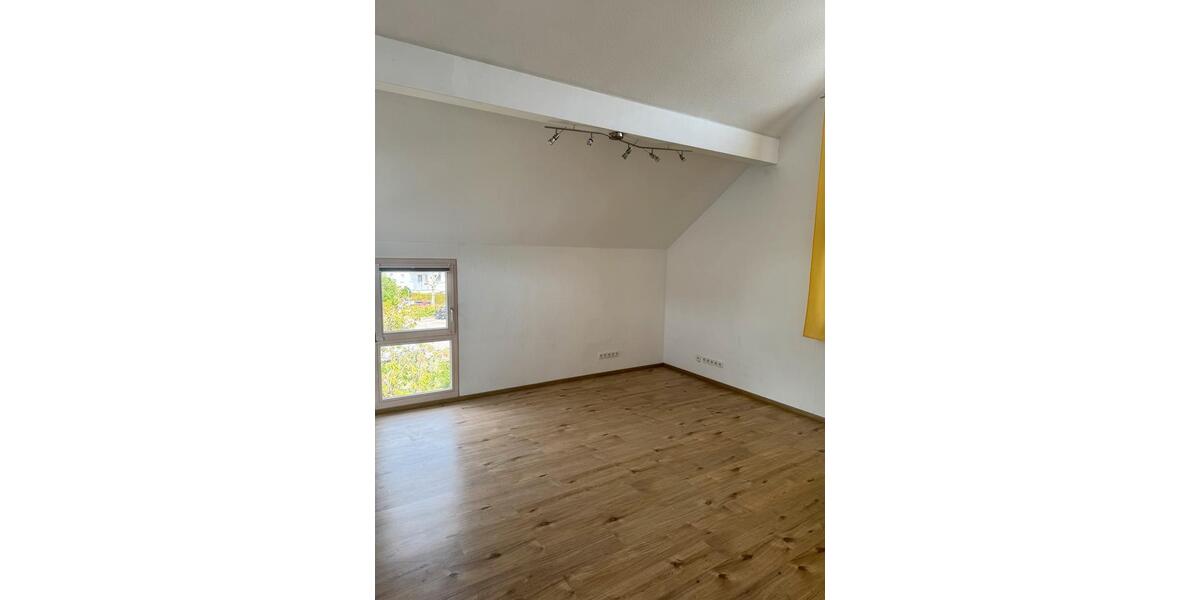 Einfamilienhaus Massenbachhausen - 4.5 Zimmer, 150 m&sup2;, 1.600&euro; | Angebot:25831365
