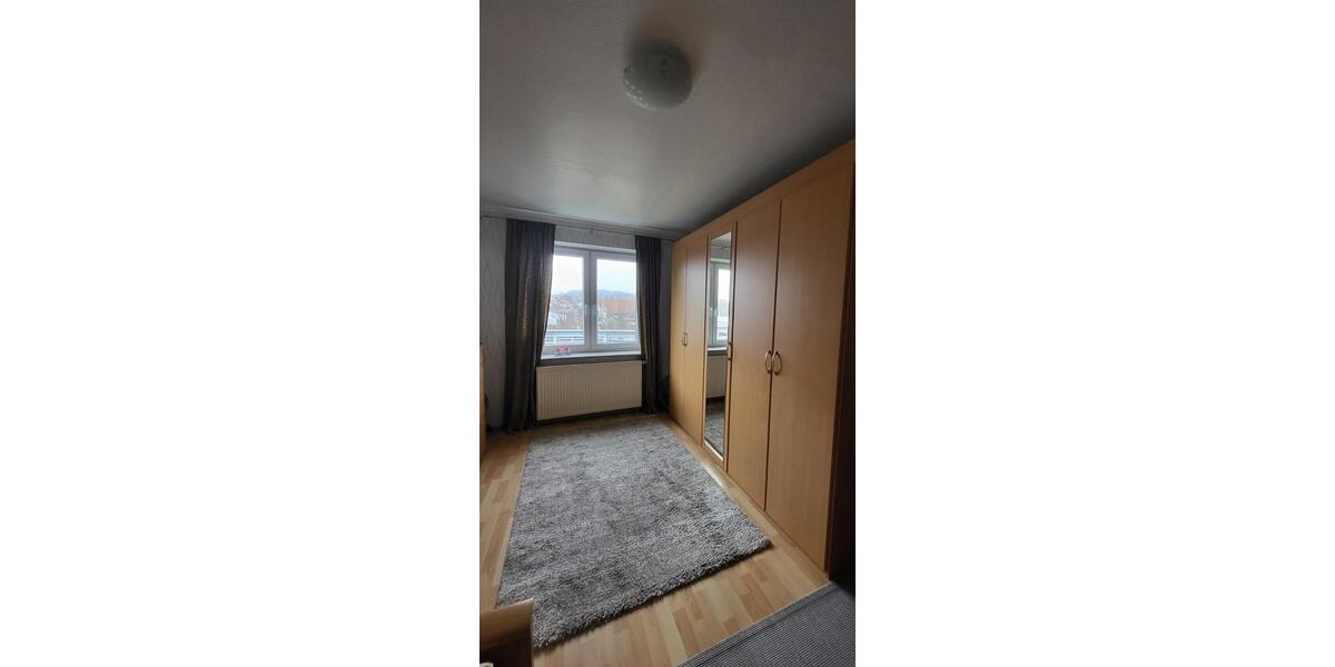 Dachgeschoßwohnung Knittlingen - 3 Zimmer, 70 m&sup2;, 700&euro; | Angebot:24774348