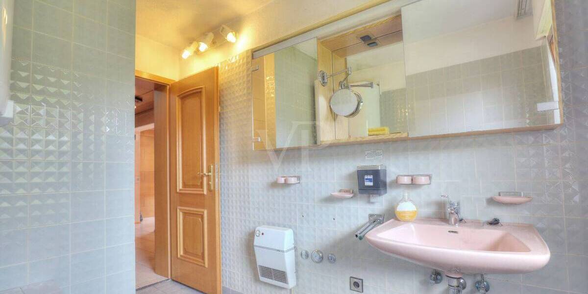 Einfamilienhaus Heilbronn - Böckingen Böckingen - 6 Zimmer, 132 m&sup2;, 485.000&euro; | Angebot:25678904