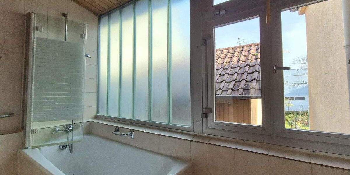 Doppelhaushälfte Bönnigheim - 6 Zimmer, 185 m&sup2;, 474.000&euro; | Angebot:25706132