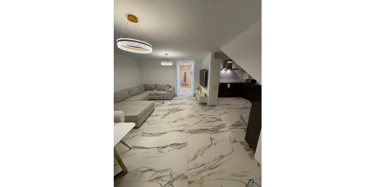 Dachgeschoßwohnung Kirchardt - 3.5 Zimmer, 88 m&sup2;, 1.300&euro; | Angebot:26181763