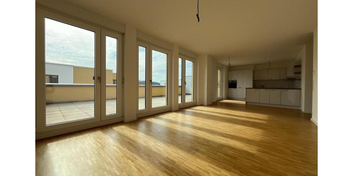 Dachgeschoßwohnung Bad Friedrichshall - 4 Zimmer, 135 m&sup2;, 1.861&euro; | Angebot:26068588