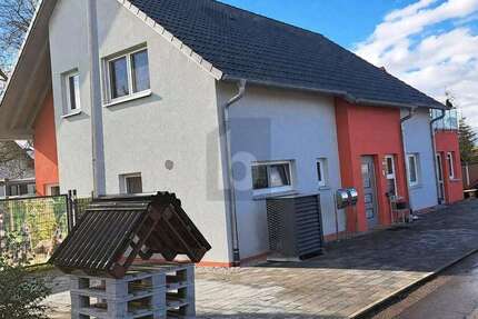 Haus Neckarwestheim - 7 Zimmer, 176 m&sup2;, 799.000&euro; | Angebot:25944389