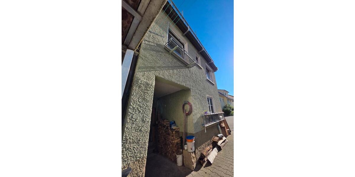 Doppelhaushälfte Lauffen am Neckar - 5 Zimmer, 160 m&sup2;, 200.000&euro; | Angebot:26889762
