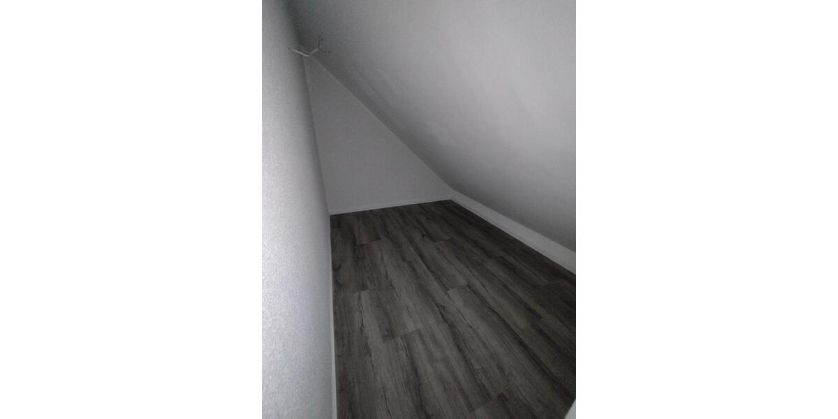 Dachgeschoßwohnung Heilbronn Horkheim - 2 Zimmer, 70 m&sup2;, 980&euro; | Angebot:25523156