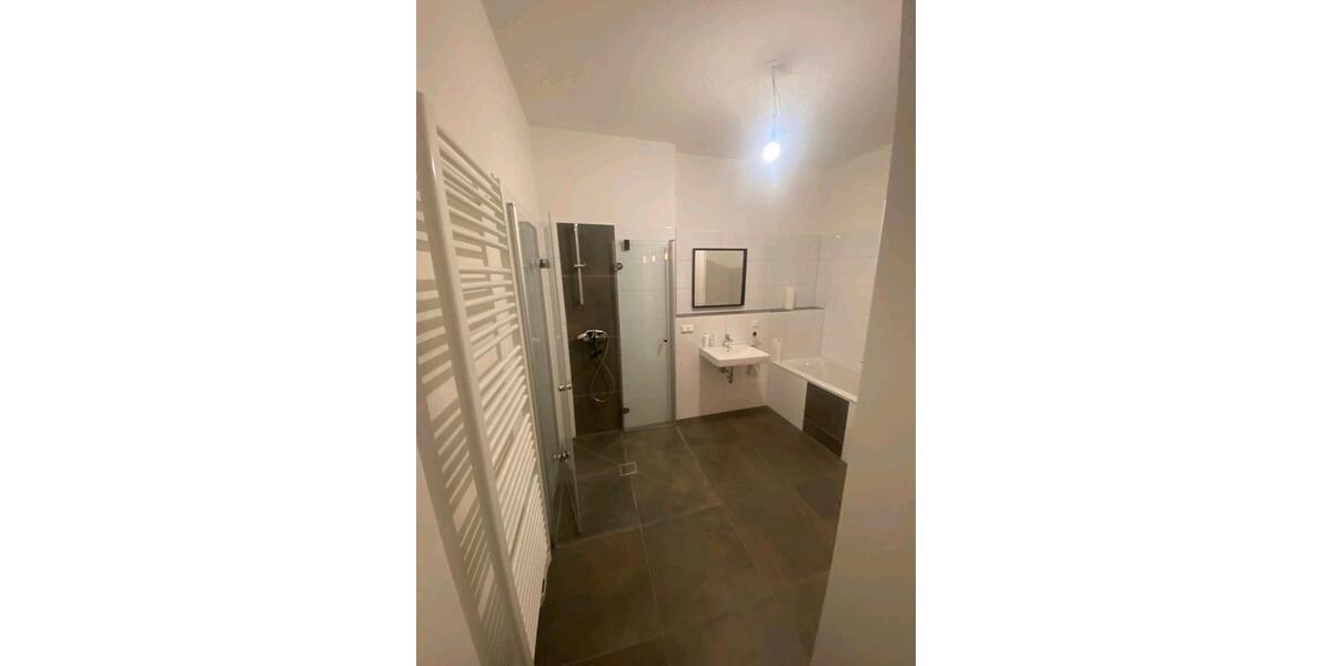 Erdgeschoßwohnung Sinsheim - 3 Zimmer, 95 m&sup2;, 1.550&euro; | Angebot:25907994