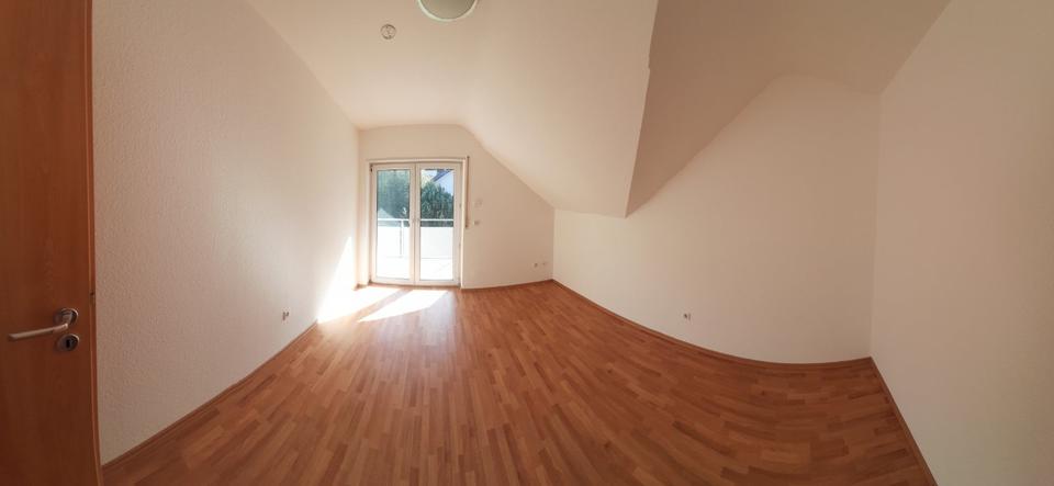 Dachgeschoßwohnung Mühlhausen - 4 Zimmer, 106 m&sup2;, 1.350&euro; | Angebot:25262535