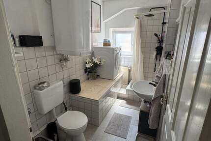 Haus Neckarbischofsheim - 20 Zimmer, 674 m&sup2;, 695.000&euro; | Angebot:25501555