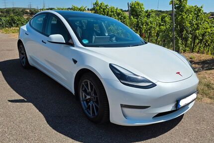 Tesla Model 3 66.000 km 30.500 &euro; Neckarwestheim 74382