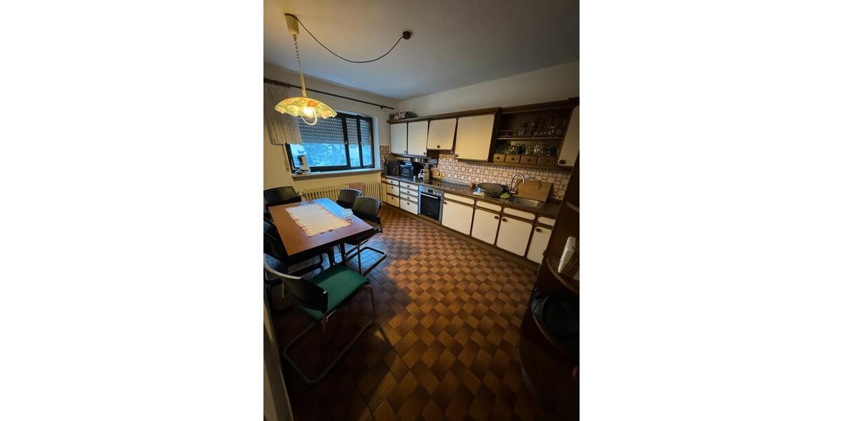 Etagenwohnung Heilbronn - 10 Zimmer, 250 m&sup2;, 3.000&euro; | Angebot:25325027