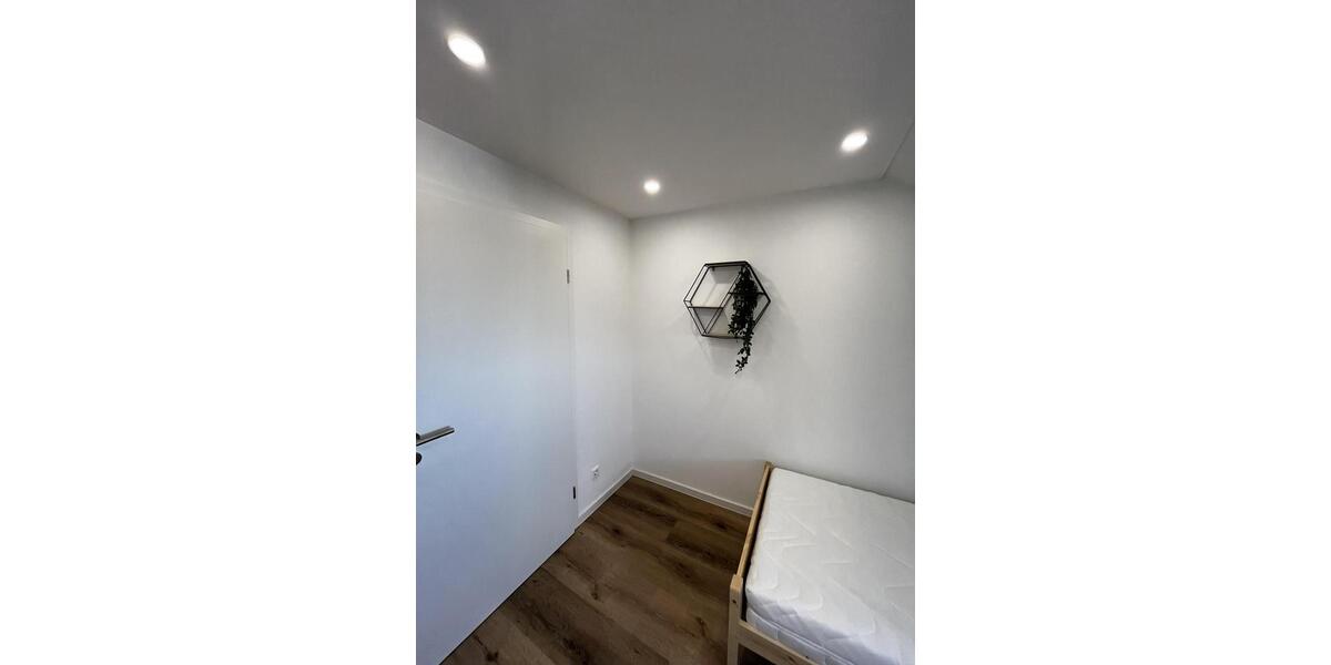 Dachgeschoßwohnung Heilbronn Kernstadt - 1 Zimmer, 12 m&sup2;, 468&euro; | Angebot:25238911