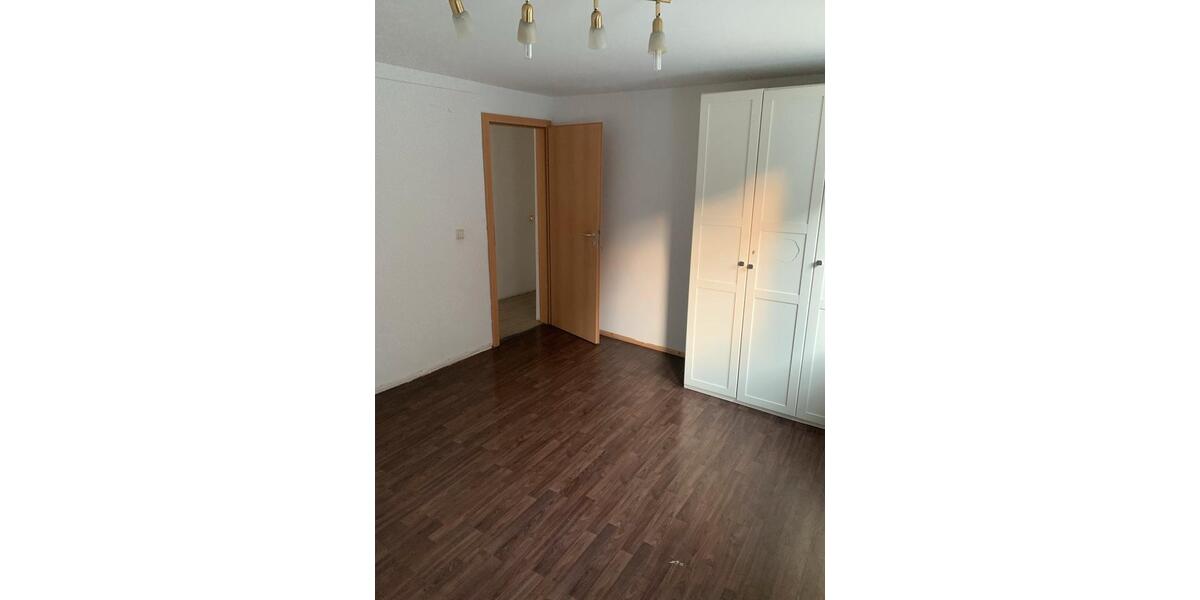 Etagenwohnung Pleidelsheim - 6 Zimmer, 110 m&sup2;, 1.690&euro; | Angebot:24839462