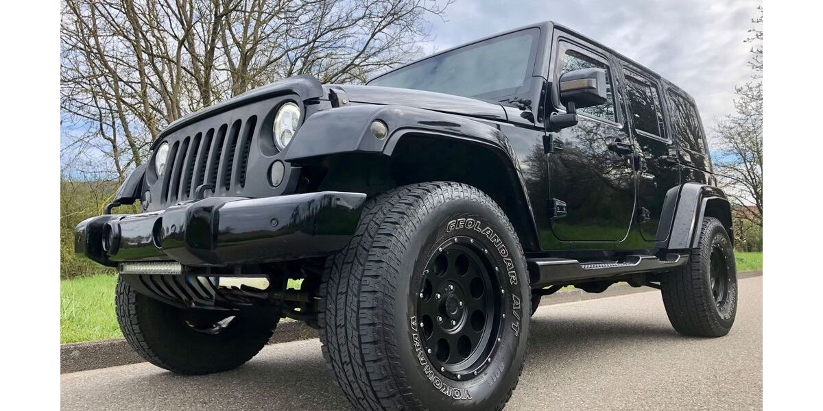 Jeep Wrangler 149.000 km 28.900 &euro; Forst 76694