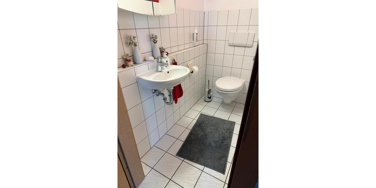 Dachgeschoßwohnung Oedheim - 3 Zimmer, 67 m&sup2;, 310.000&euro; | Angebot:25993330
