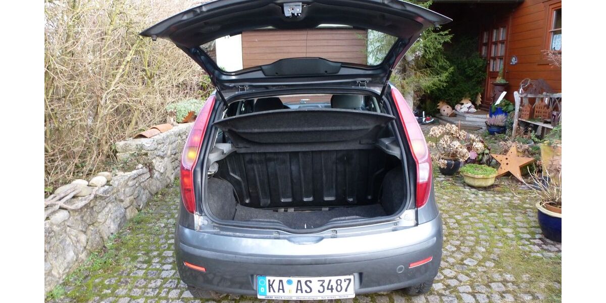 Fiat Punto 152.000 km 900 &euro; Bretten 75015