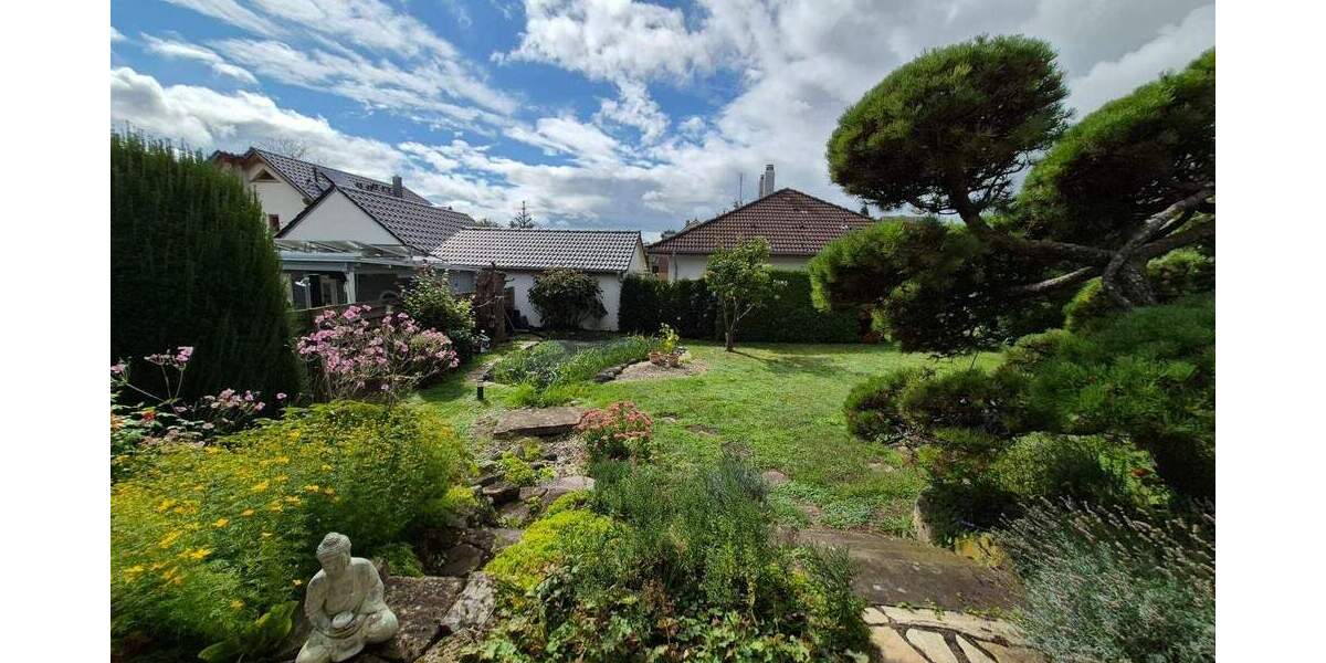 Einfamilienhaus Bretten Gölshausen - 7 Zimmer, 216 m&sup2;, 695.000&euro; | Angebot:25776304