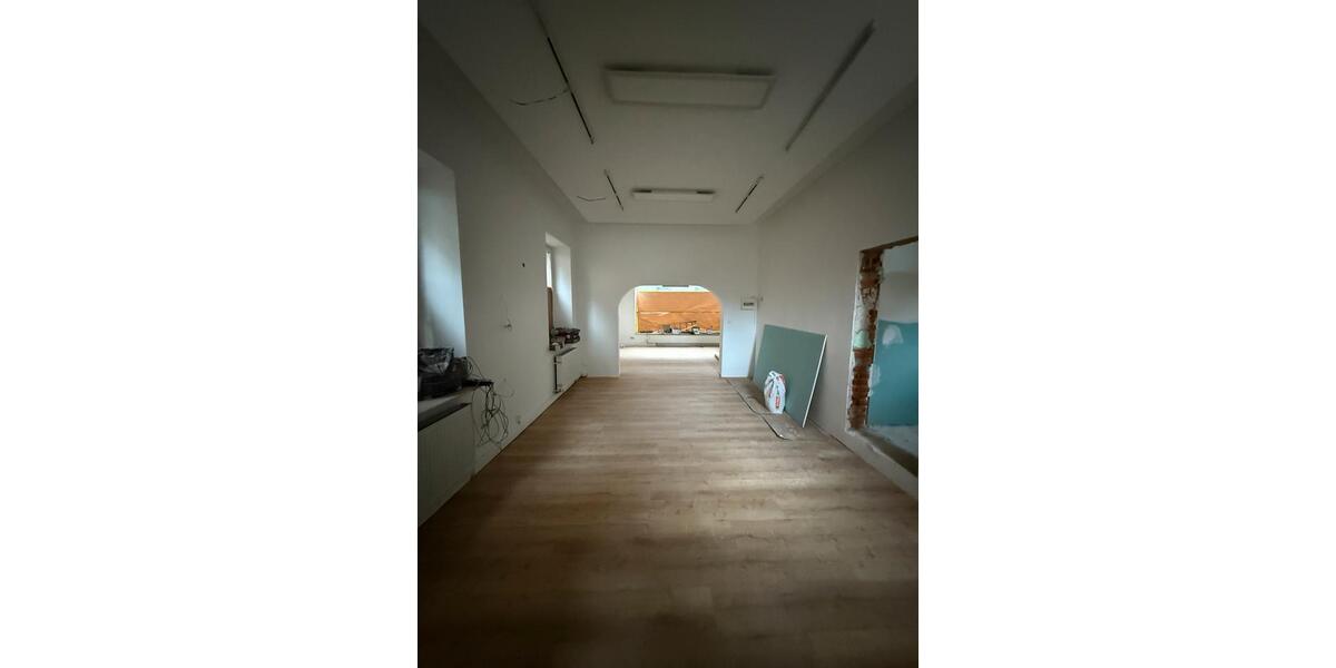 Erdgeschoßwohnung Heilbronn - 5 Zimmer, 150 m&sup2;, 450.000&euro; | Angebot:25543110