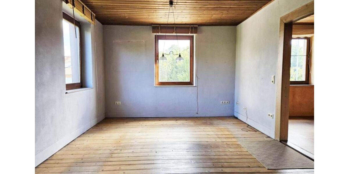 Einfamilienhaus Wiesloch - 7 Zimmer, 150 m&sup2;, 290.000&euro; | Angebot:25803476