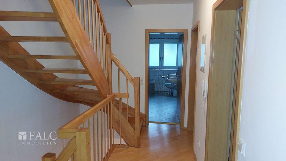 Doppelhaushälfte Dielheim - 6 Zimmer, 181 m&sup2;, 1.800&euro; | Angebot:25799397