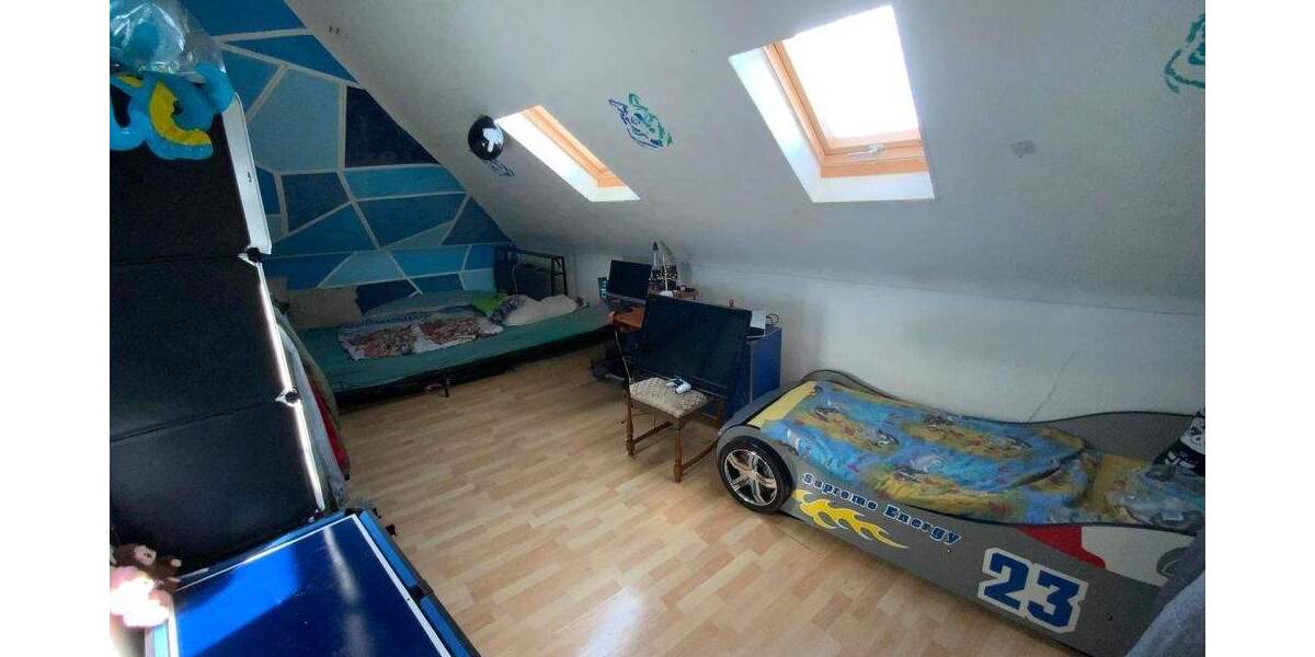 Etagenwohnung Wiesloch - 8 Zimmer, 245 m&sup2;, 499.000&euro; | Angebot:25821561