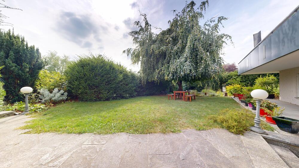 Exklusives, großes Einfamilienhaus in guter und ruhiger Ortsrand-Lage - Einfamilienhaus Eisingen | Angebot:22457254