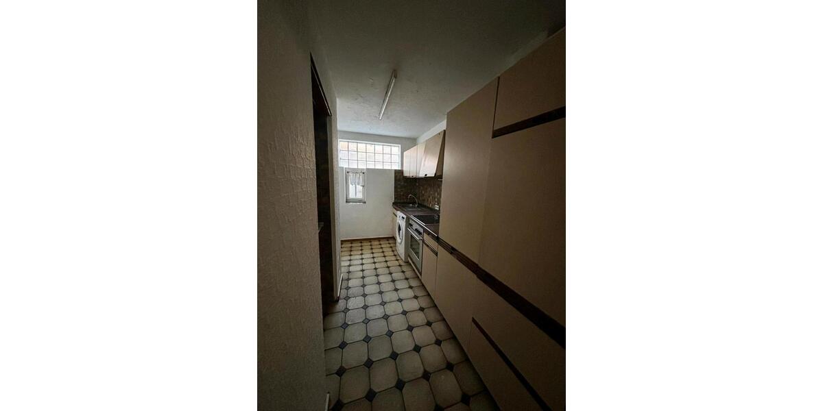 Einfamilienhaus Sandhausen - 8 Zimmer, 180 m&sup2;, 450.000&euro; | Angebot:26625871