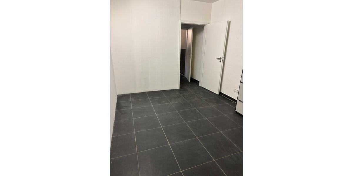 Erdgeschoßwohnung Eppingen - 2 Zimmer, 75 m&sup2;, 800&euro; | Angebot:24850554