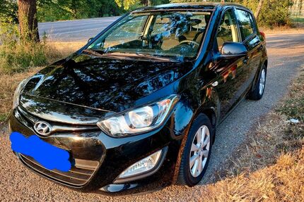 Hyundai i20 51.000 km 7.450 &euro; Bretten 75015