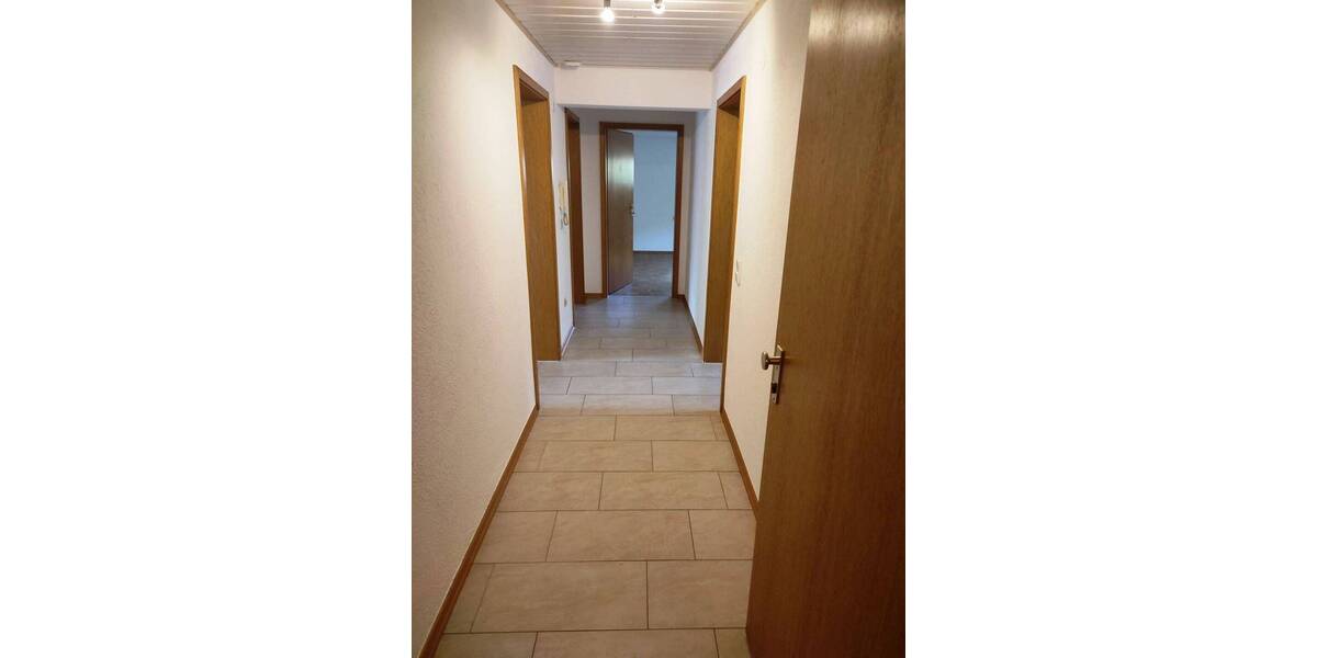 Etagenwohnung Kieselbronn - 2 Zimmer, 92 m&sup2;, 828&euro; | Angebot:25837814