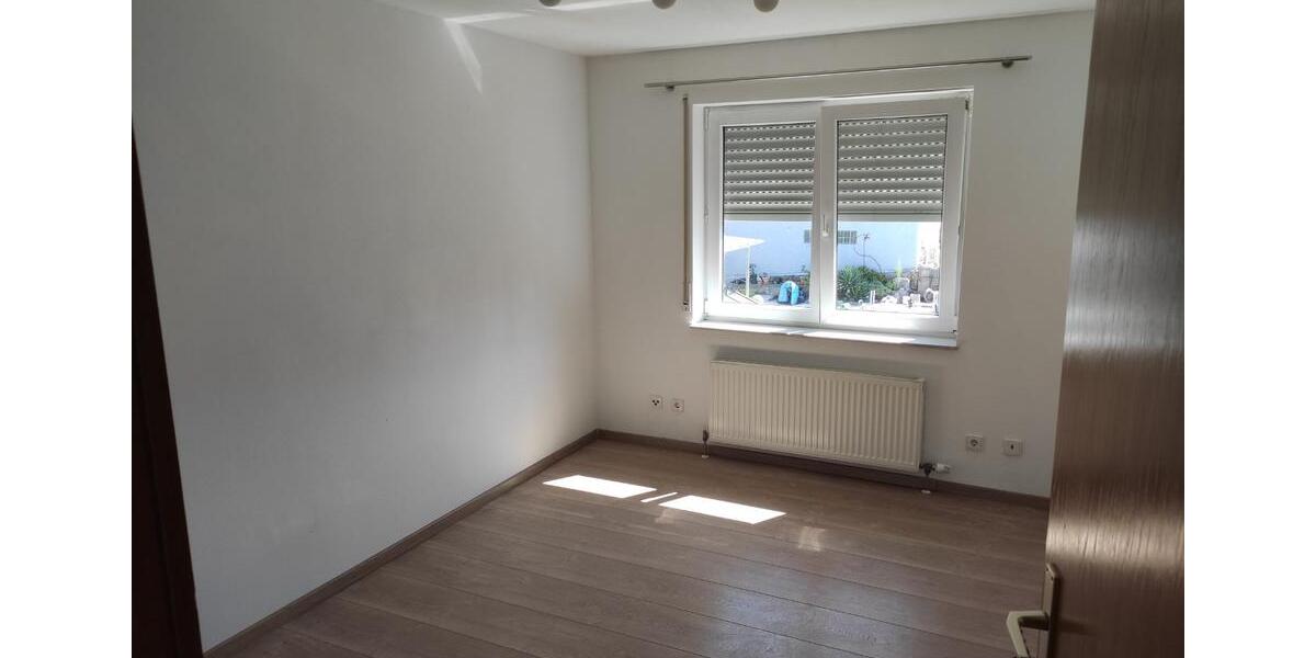 Etagenwohnung Oedheim - 2 Zimmer, 79 m&sup2;, 940&euro; | Angebot:25126315