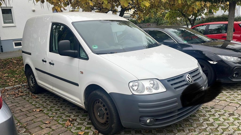 VW Caddy 145.000 km 5.390 &euro; Lauffen 74348