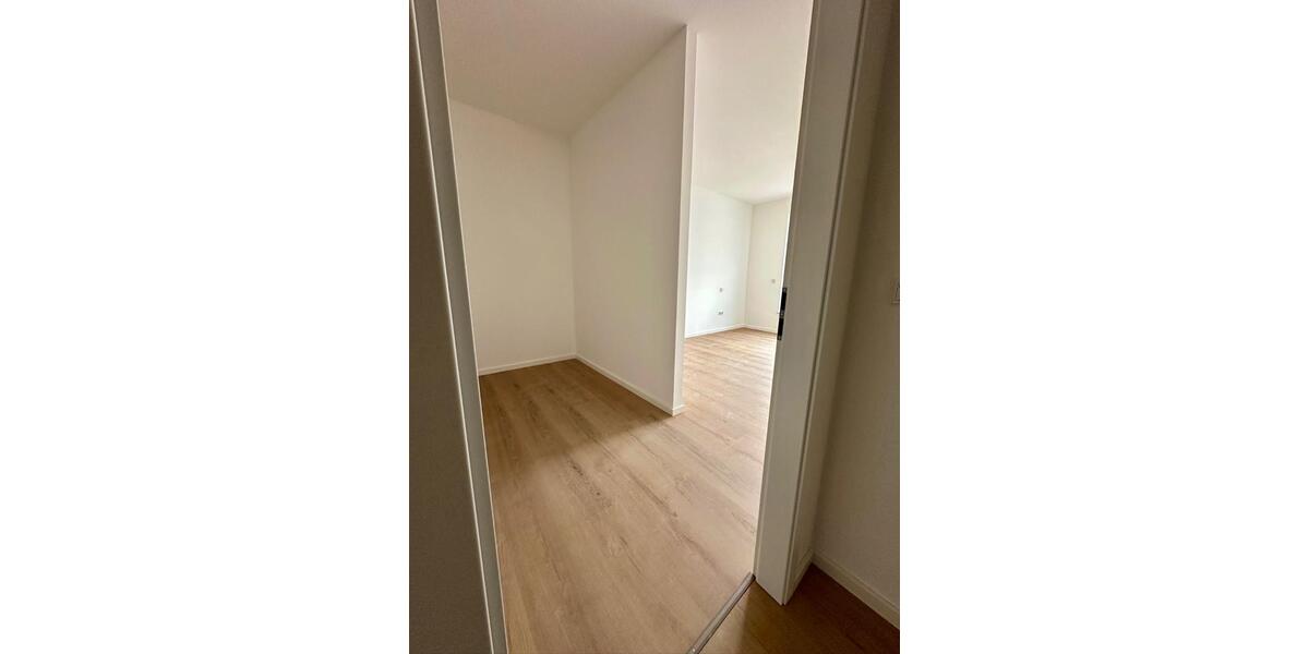 Etagenwohnung Neckarwestheim - 3 Zimmer, 95 m&sup2;, 1.379&euro; | Angebot:25105246