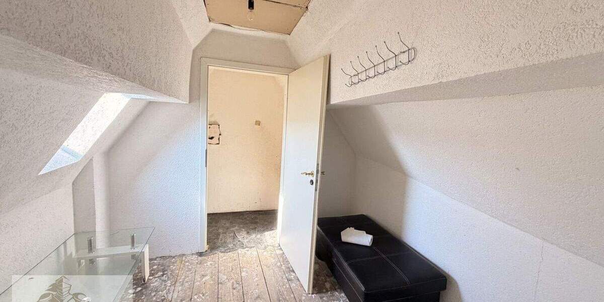 Einfamilienhaus Vaihingen an der Enz / Enzweihingen Enzweihingen - 5 Zimmer, 90 m&sup2;, 99.000&euro; | Angebot:25836706