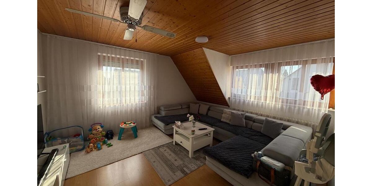 Dachgeschoßwohnung Brackenheim - 2.5 Zimmer, 53 m&sup2;, 700&euro; | Angebot:25792737