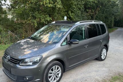 VW Touran 221.000 km 4.850 &euro; Mühlacker 75417